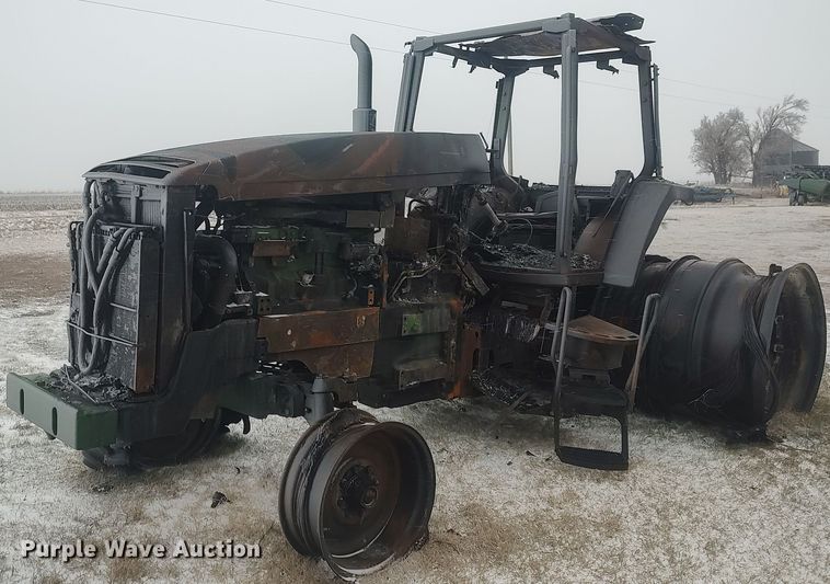 image for item MM9940 1997 John Deere 8100  tractor