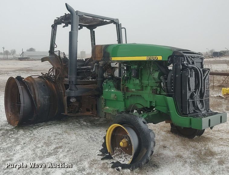 image for item MM9940 1997 John Deere 8100  tractor