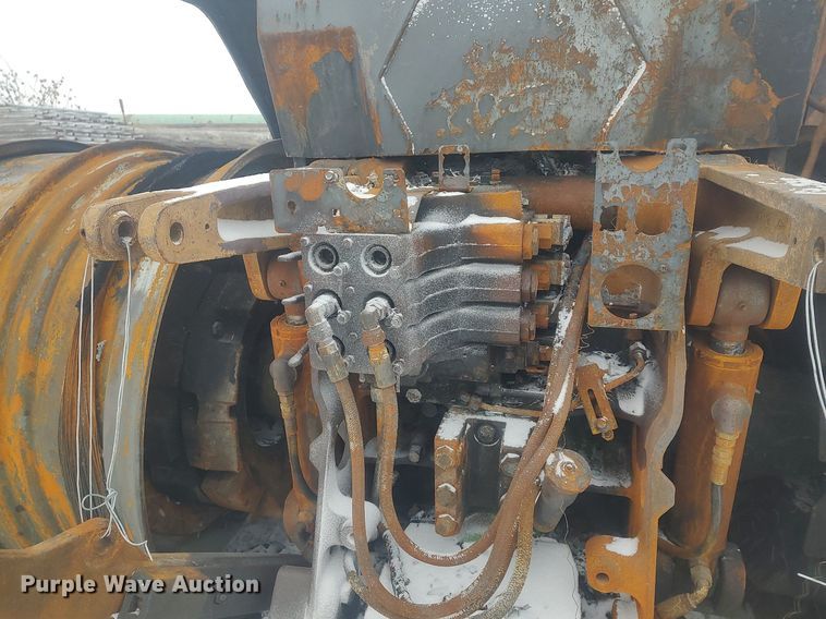 image for item MM9940 1997 John Deere 8100  tractor