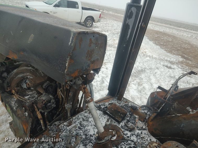 image for item MM9940 1997 John Deere 8100  tractor