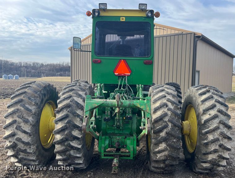 image for item MW9439 1975 John Deere 7520  4WD tractor