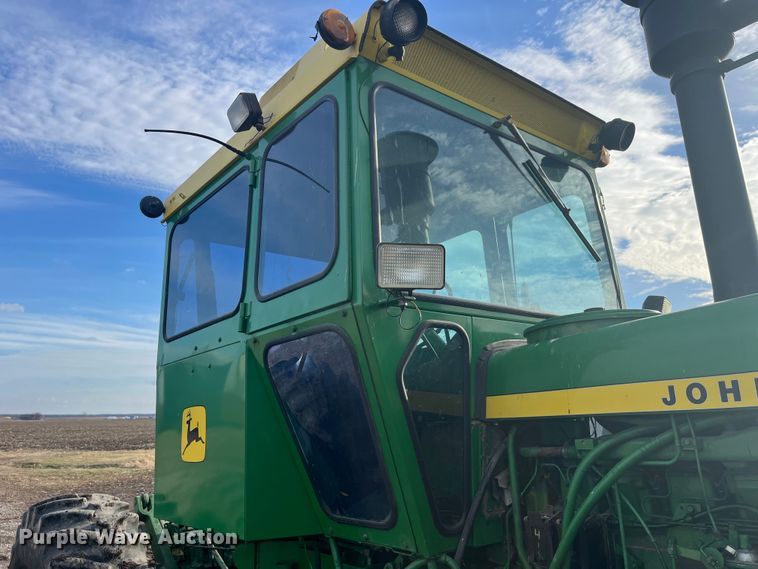 image for item MW9439 1975 John Deere 7520  4WD tractor