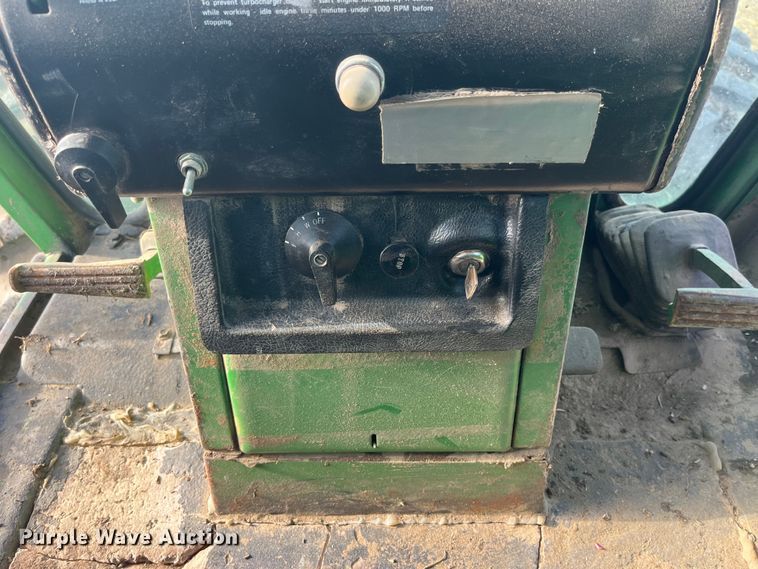 image for item MW9439 1975 John Deere 7520  4WD tractor