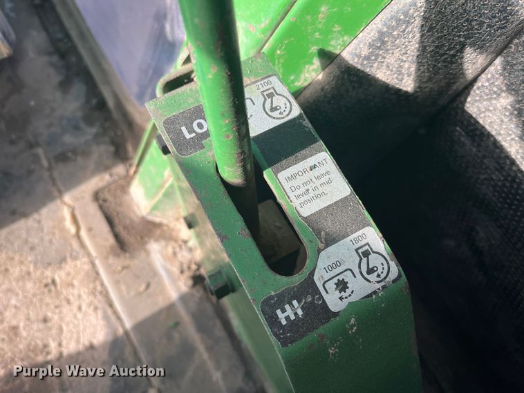 image for item MW9439 1975 John Deere 7520  4WD tractor