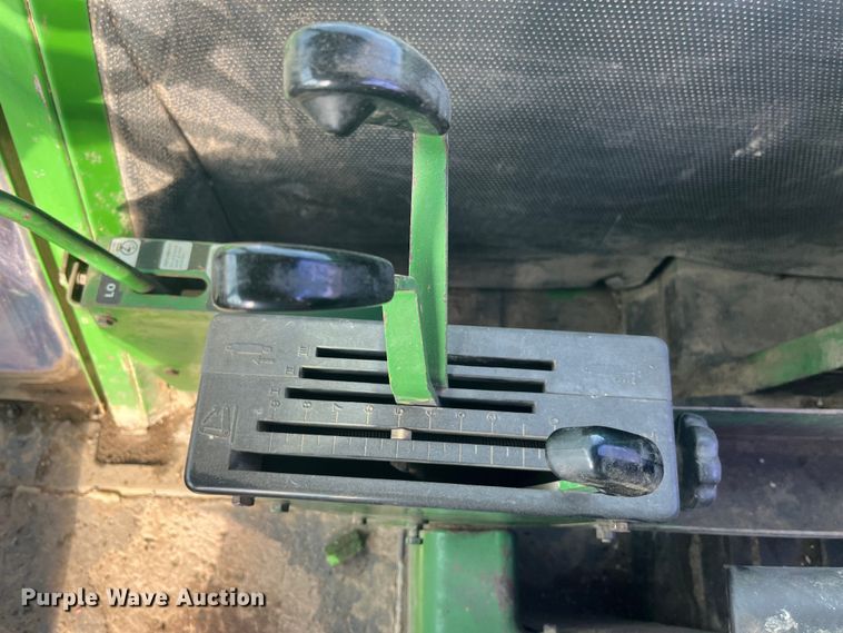 image for item MW9439 1975 John Deere 7520  4WD tractor