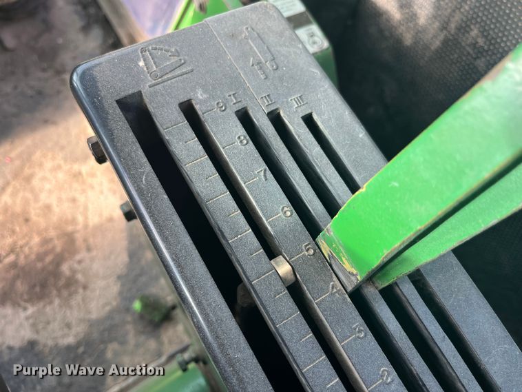 image for item MW9439 1975 John Deere 7520  4WD tractor