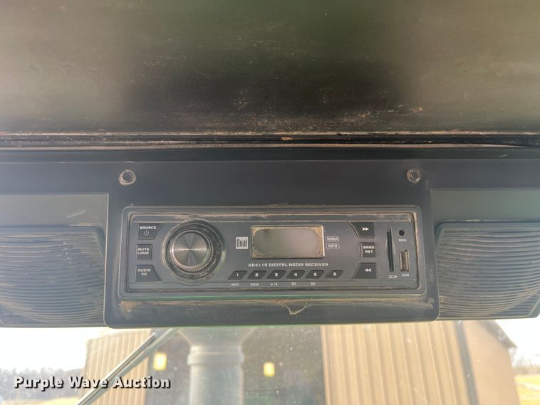 image for item MW9439 1975 John Deere 7520  4WD tractor