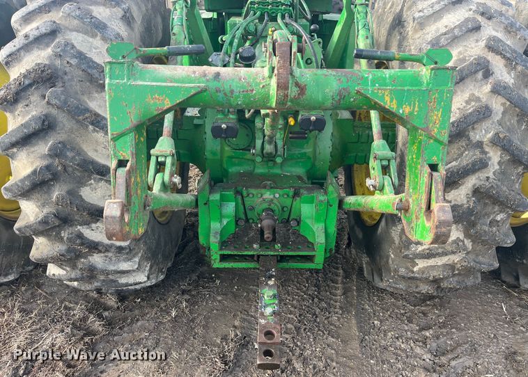 image for item MW9439 1975 John Deere 7520  4WD tractor