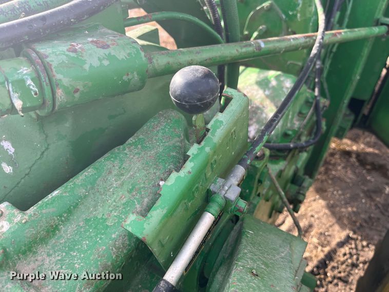 image for item MW9439 1975 John Deere 7520  4WD tractor