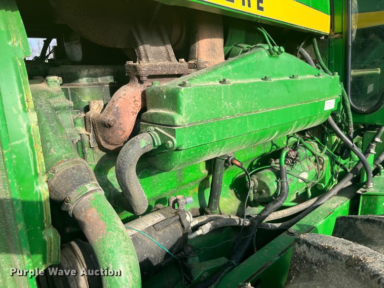 image for item MW9439 1975 John Deere 7520  4WD tractor