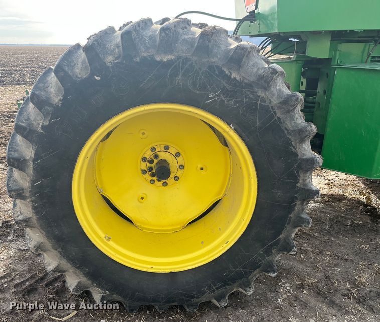 image for item MW9439 1975 John Deere 7520  4WD tractor