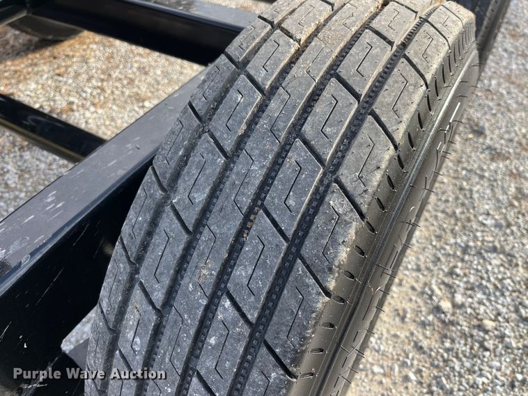 image for item MW9448 2022 DH Farm HT42  hay bale trailer