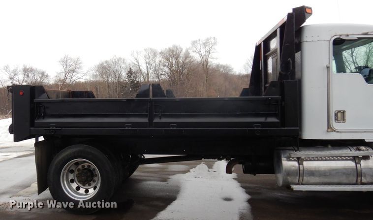 image for item AF9334 1999 Kenworth T300  dump truck