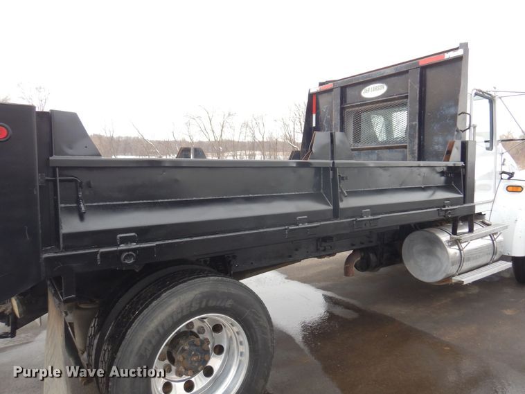 image for item AF9334 1999 Kenworth T300  dump truck