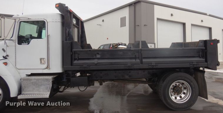 image for item AF9334 1999 Kenworth T300  dump truck