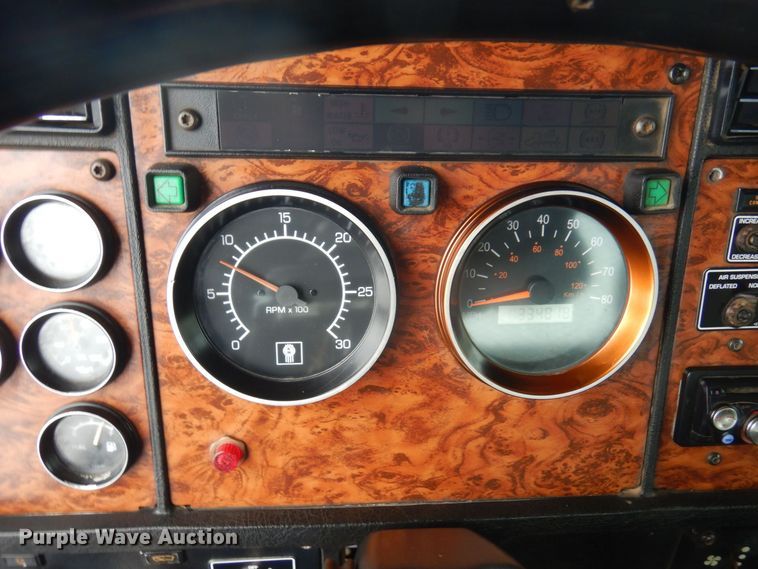 image for item AF9334 1999 Kenworth T300  dump truck