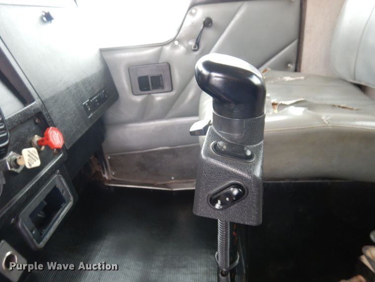 image for item AF9334 1999 Kenworth T300  dump truck