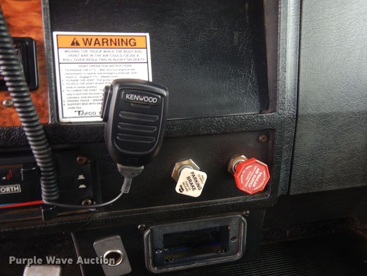 image for item AF9334 1999 Kenworth T300  dump truck