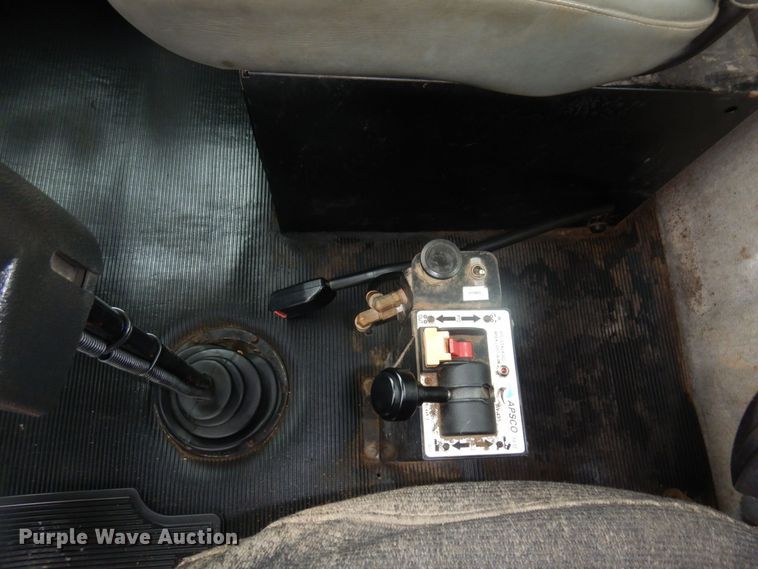 image for item AF9334 1999 Kenworth T300  dump truck