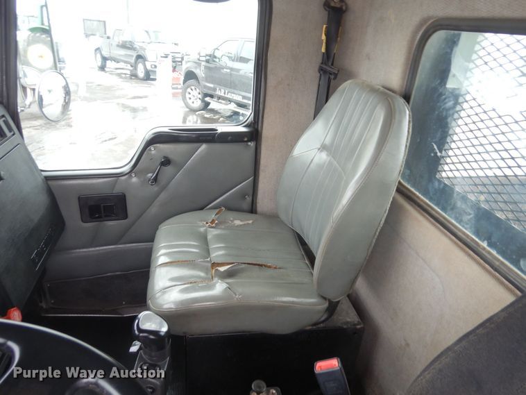 image for item AF9334 1999 Kenworth T300  dump truck