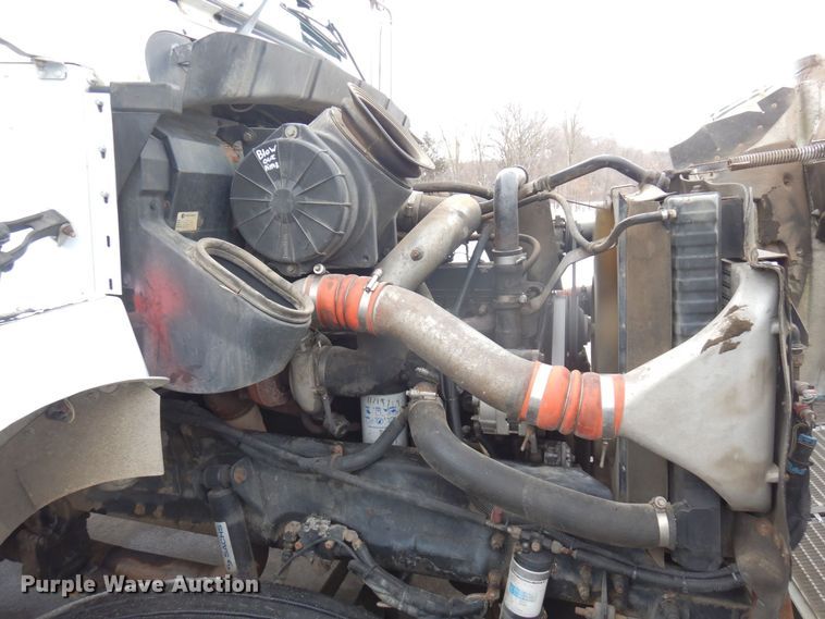 image for item AF9334 1999 Kenworth T300  dump truck