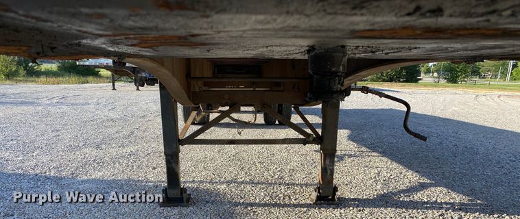 image for item DK6390 1998 Utility Trailers FS2C  flatbed trailer