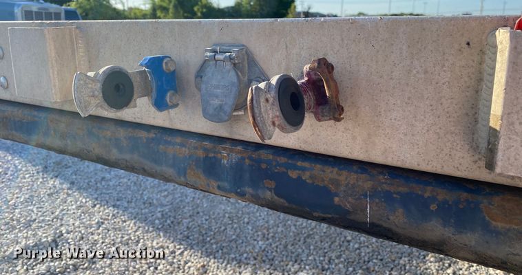 image for item DK6390 1998 Utility Trailers FS2C  flatbed trailer