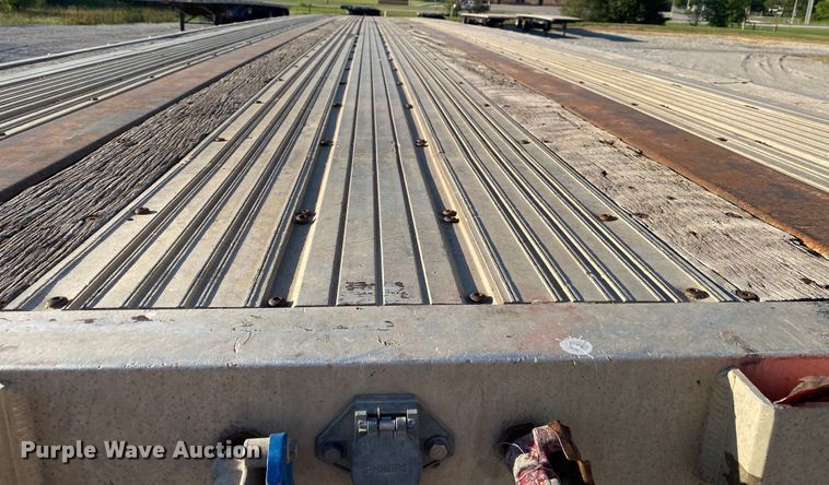 image for item DK6390 1998 Utility Trailers FS2C  flatbed trailer