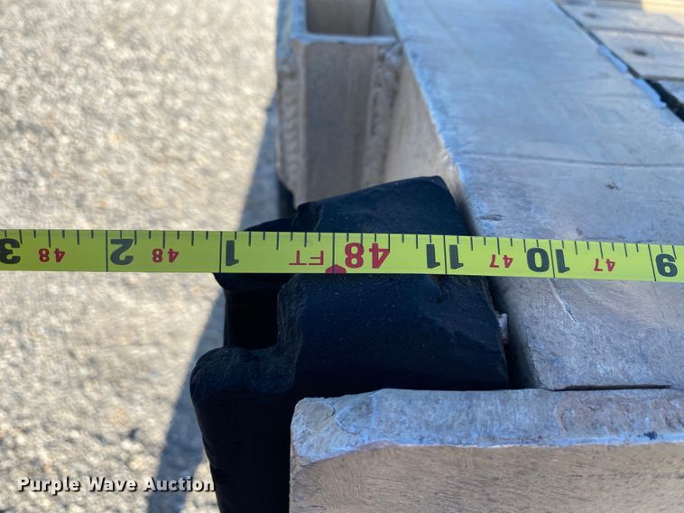 image for item DK6390 1998 Utility Trailers FS2C  flatbed trailer