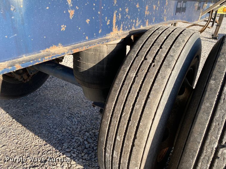 image for item DK6390 1998 Utility Trailers FS2C  flatbed trailer