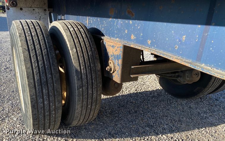 image for item DK6390 1998 Utility Trailers FS2C  flatbed trailer