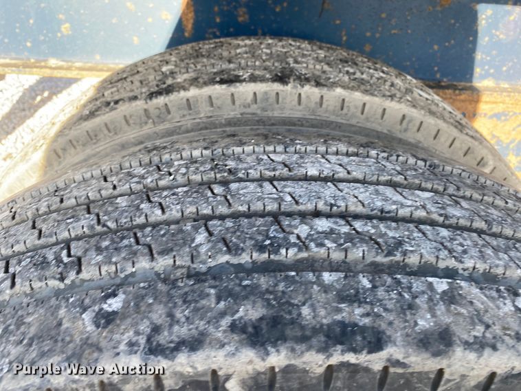 image for item DK6390 1998 Utility Trailers FS2C  flatbed trailer