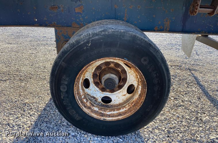 image for item DK6390 1998 Utility Trailers FS2C  flatbed trailer