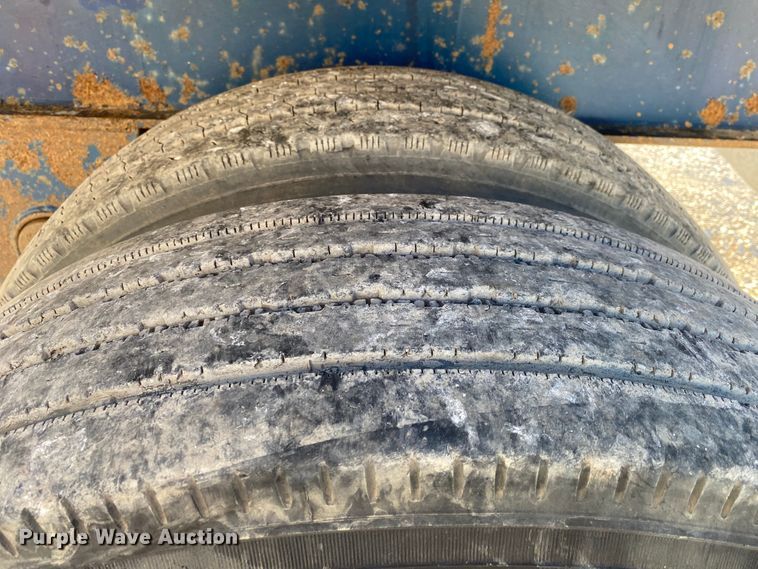 image for item DK6390 1998 Utility Trailers FS2C  flatbed trailer