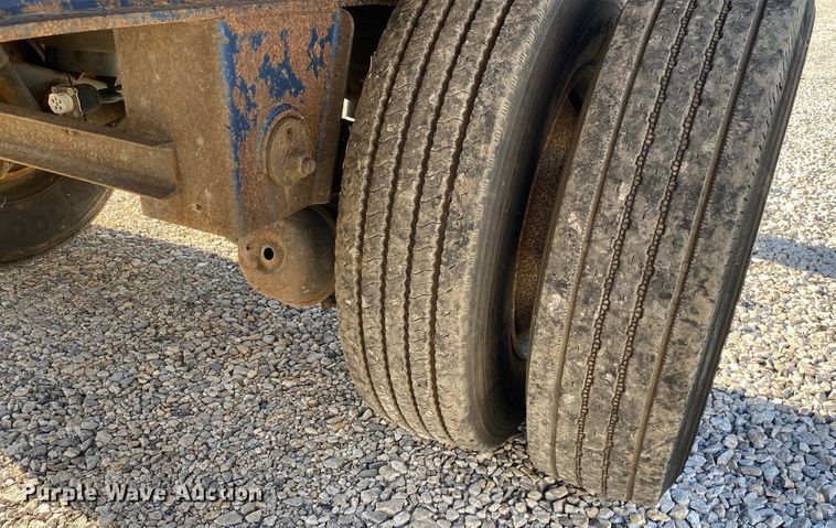 image for item DK6390 1998 Utility Trailers FS2C  flatbed trailer