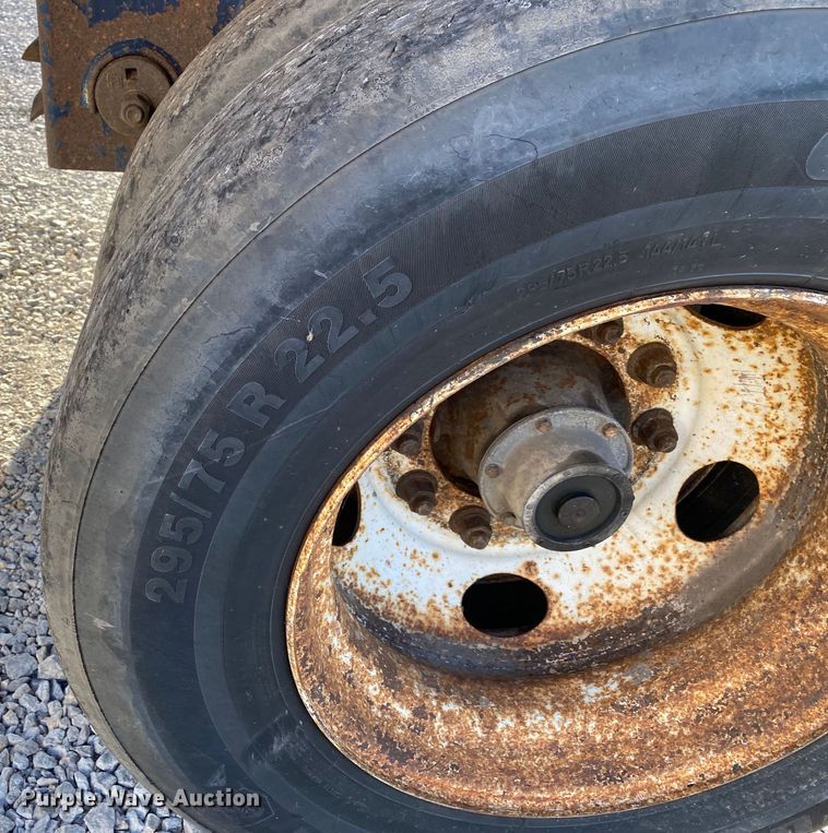 image for item DK6390 1998 Utility Trailers FS2C  flatbed trailer