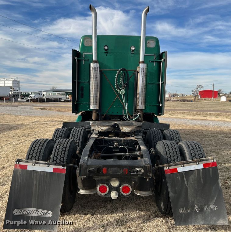 image for item DK7206 2007 Freightliner Columbia  semi truck