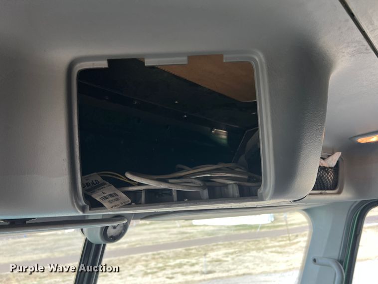 image for item DK7206 2007 Freightliner Columbia  semi truck