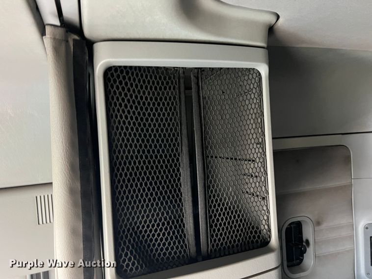 image for item DK7206 2007 Freightliner Columbia  semi truck