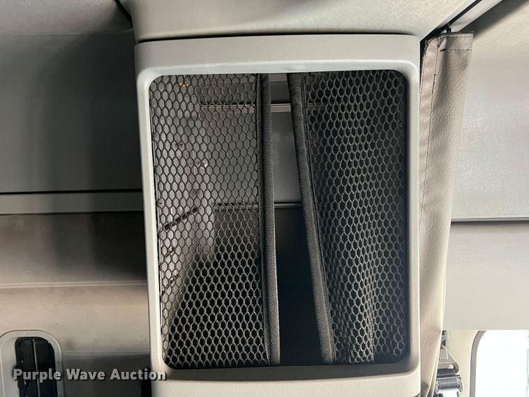 image for item DK7206 2007 Freightliner Columbia  semi truck