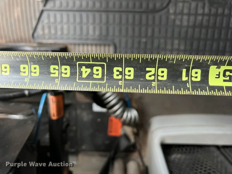 image for item DK7206 2007 Freightliner Columbia  semi truck