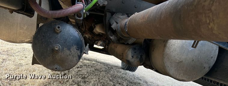 image for item DK7206 2007 Freightliner Columbia  semi truck