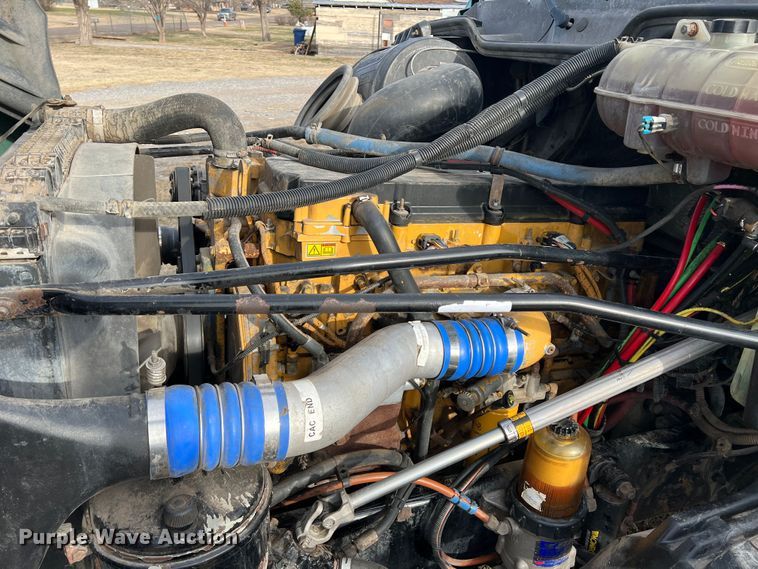 image for item DK7206 2007 Freightliner Columbia  semi truck