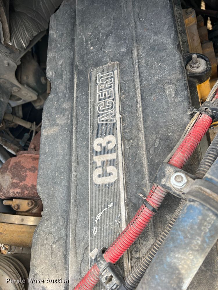 image for item DK7206 2007 Freightliner Columbia  semi truck