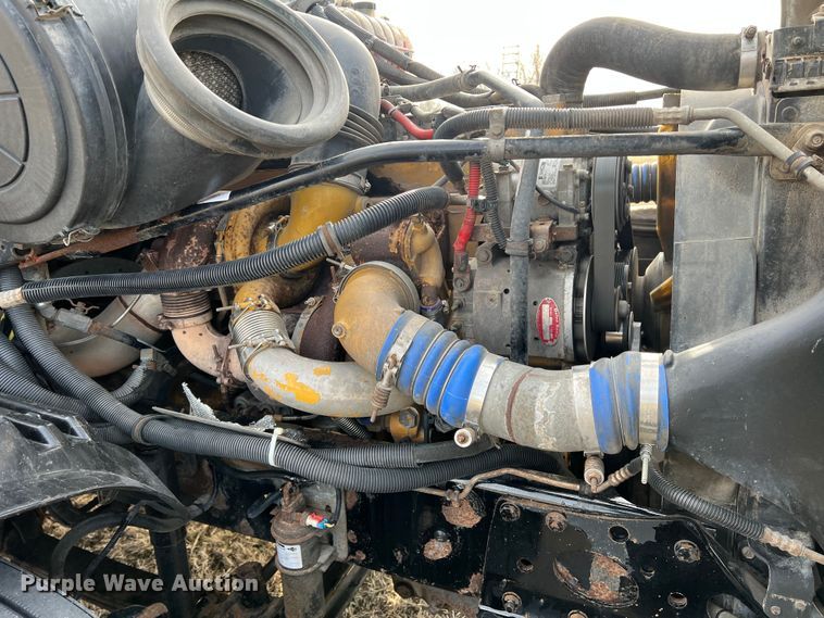 image for item DK7206 2007 Freightliner Columbia  semi truck