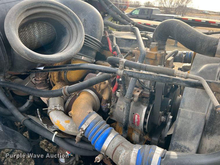 image for item DK7206 2007 Freightliner Columbia  semi truck