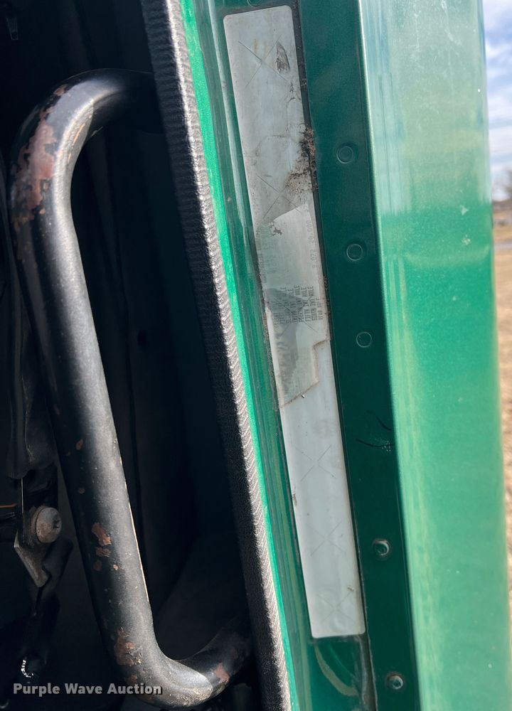 image for item DK7206 2007 Freightliner Columbia  semi truck