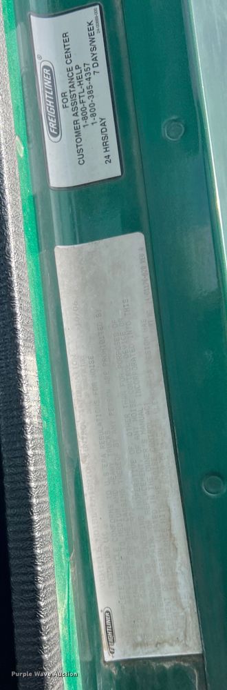 image for item DK7206 2007 Freightliner Columbia  semi truck