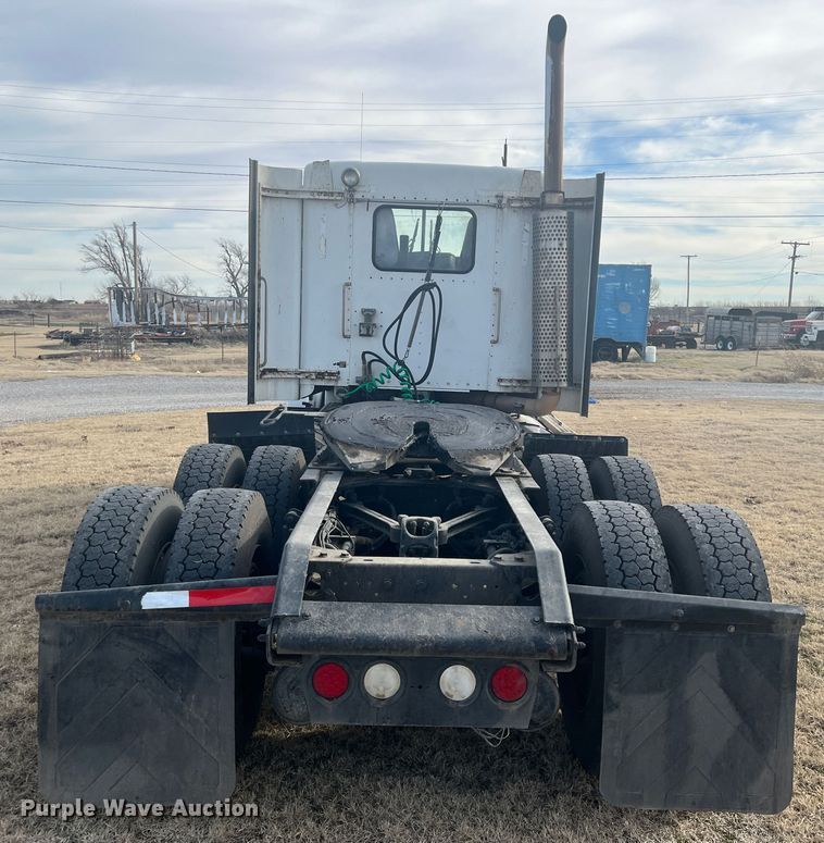 image for item DK7207 2006 Kenworth T800  semi truck