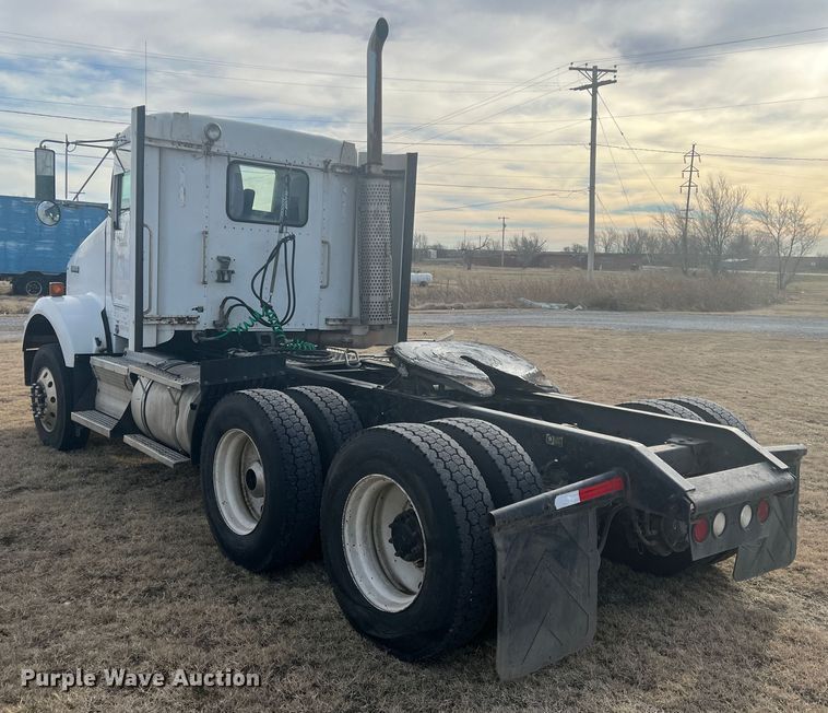 image for item DK7207 2006 Kenworth T800  semi truck
